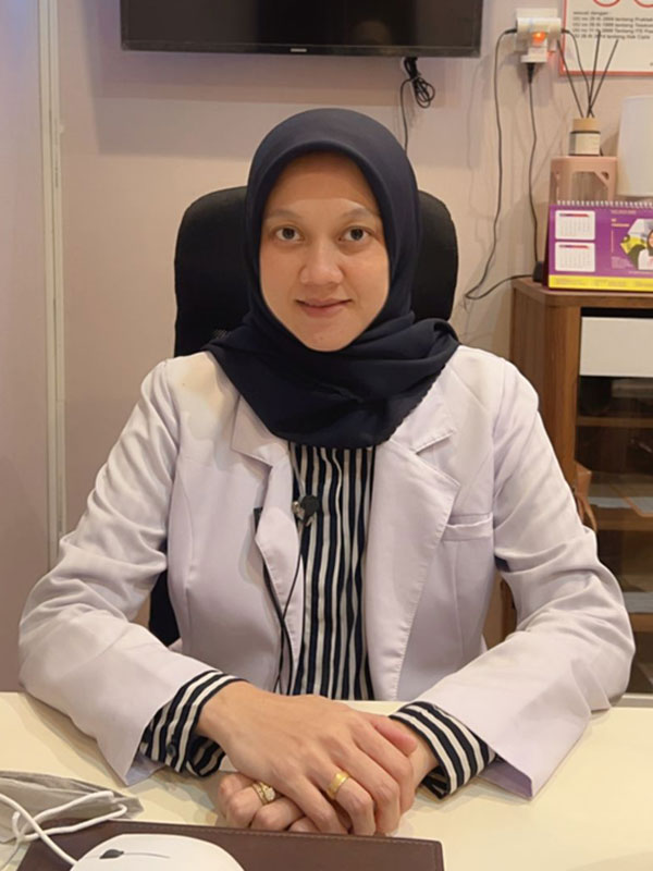 dr. Risna Kusumawaty